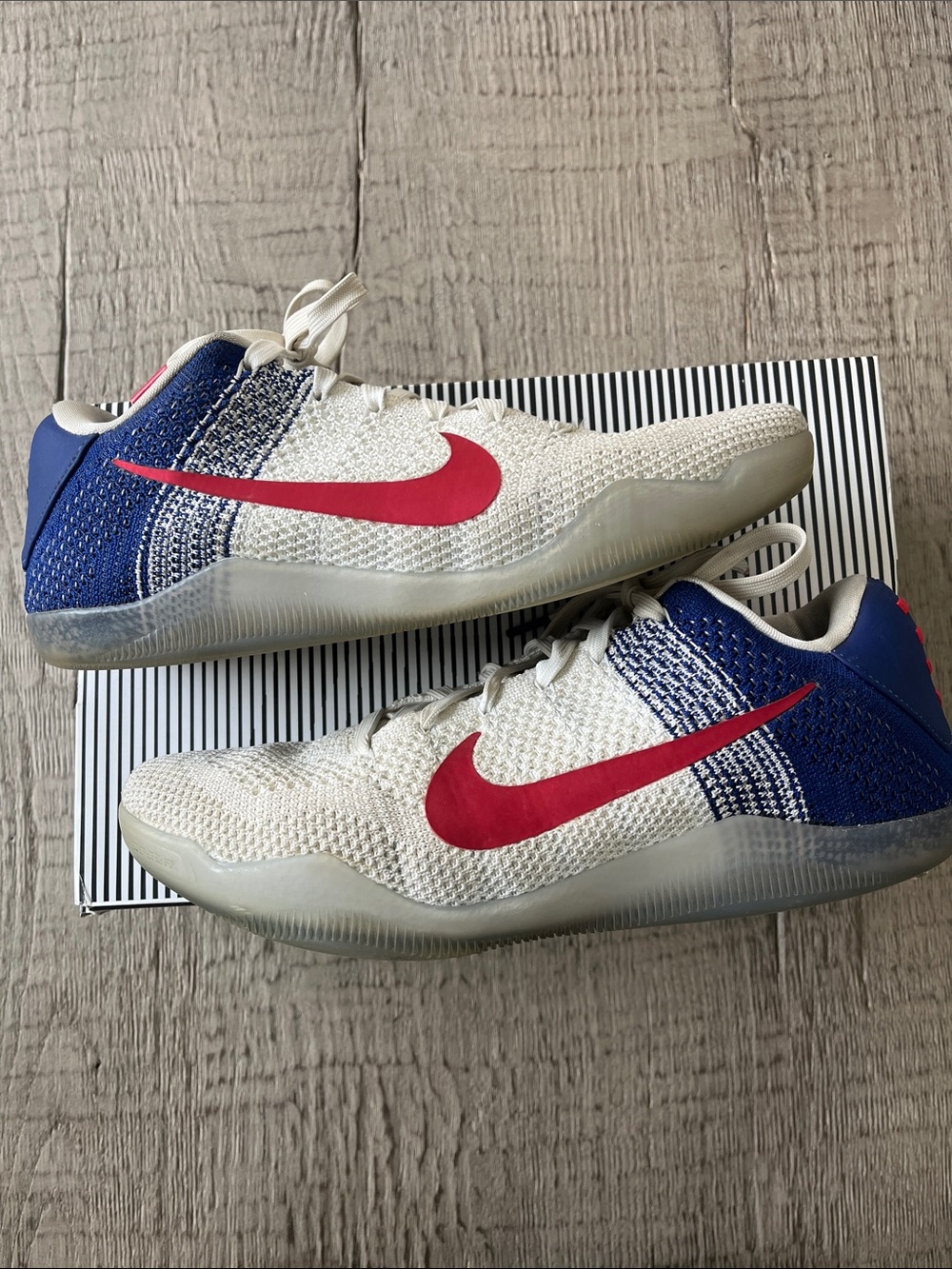 KOBE XI Elite Low Sneakers 8.5